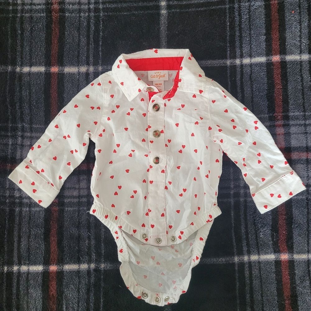 Cat & Jack size newborn white long sleeve button up red hearts onesies